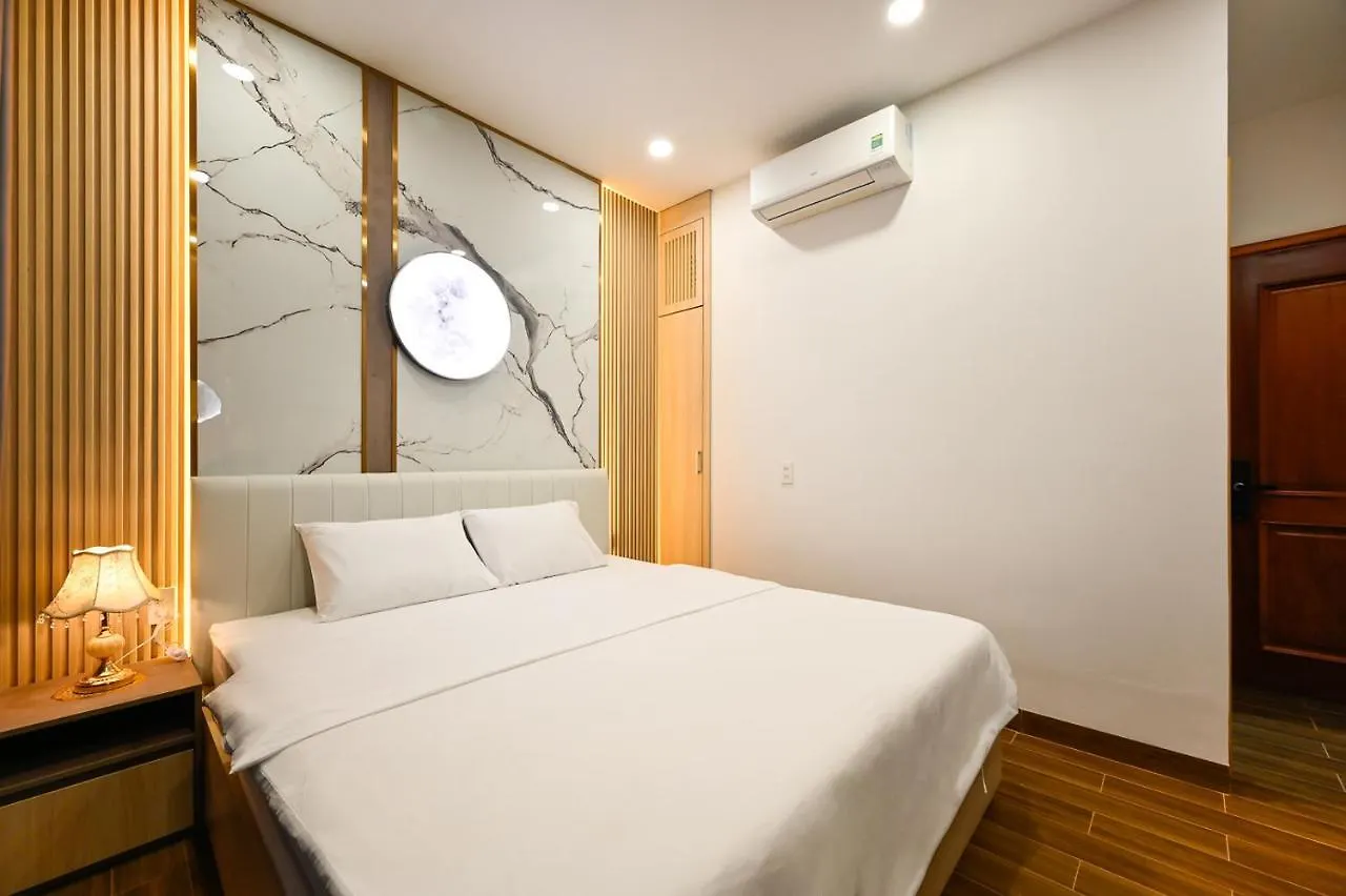 Lotus Airport Hotel Saigon 호치민 3*,