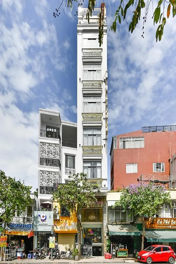 Lotus Airport Hotel Saigon 호치민