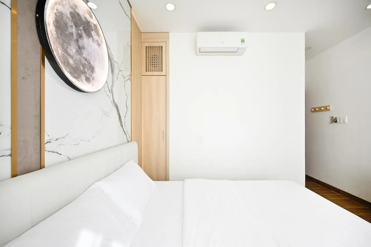 Lotus Airport Hotel Saigon 호치민 3*,  베트남